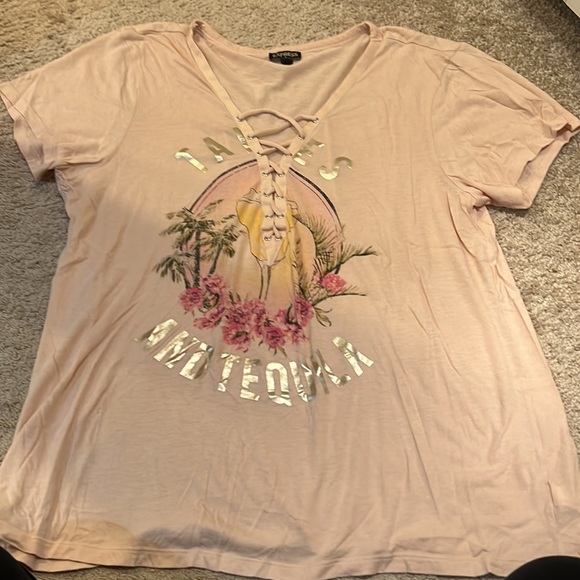 Express and gap Tees -short sleeve - Picture 5 of 6